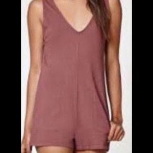 pacsun me to we maroon romper